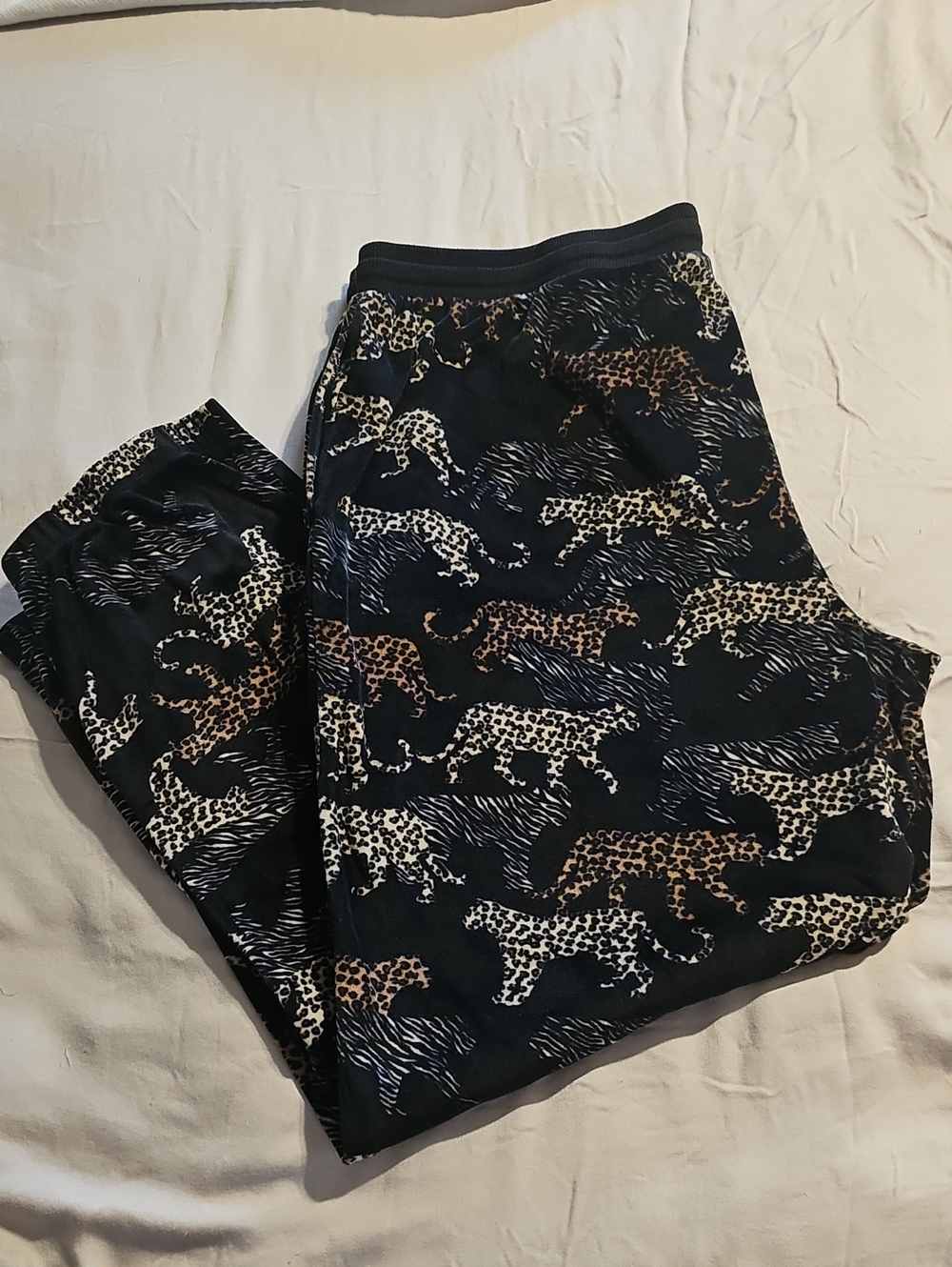 Secret Treasures Black Leopard Print Lounge Pants